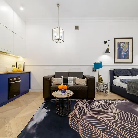 żurawia Street Warszawa