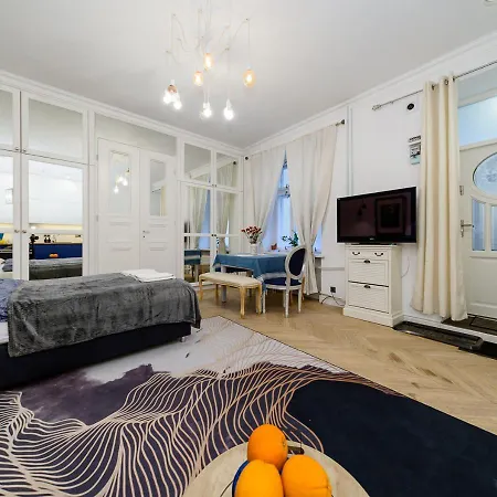 Apartament żurawia Street